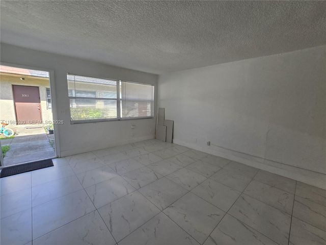 5307 NW 23rd St 176, Lauderhill, FL 33313