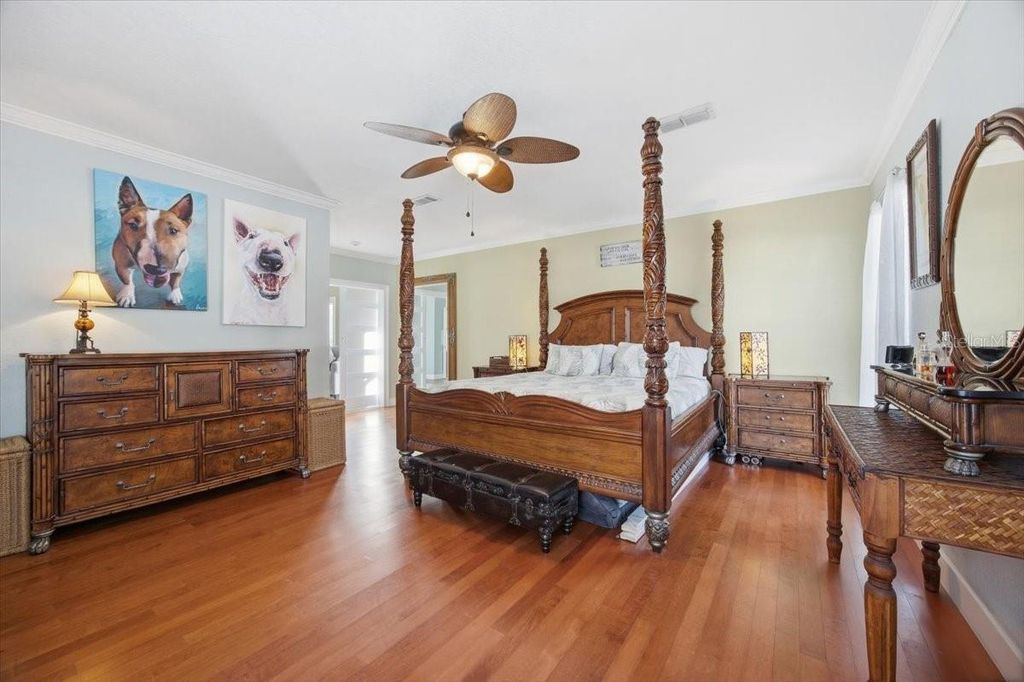 Image 14 of property listing at Address unavailable.