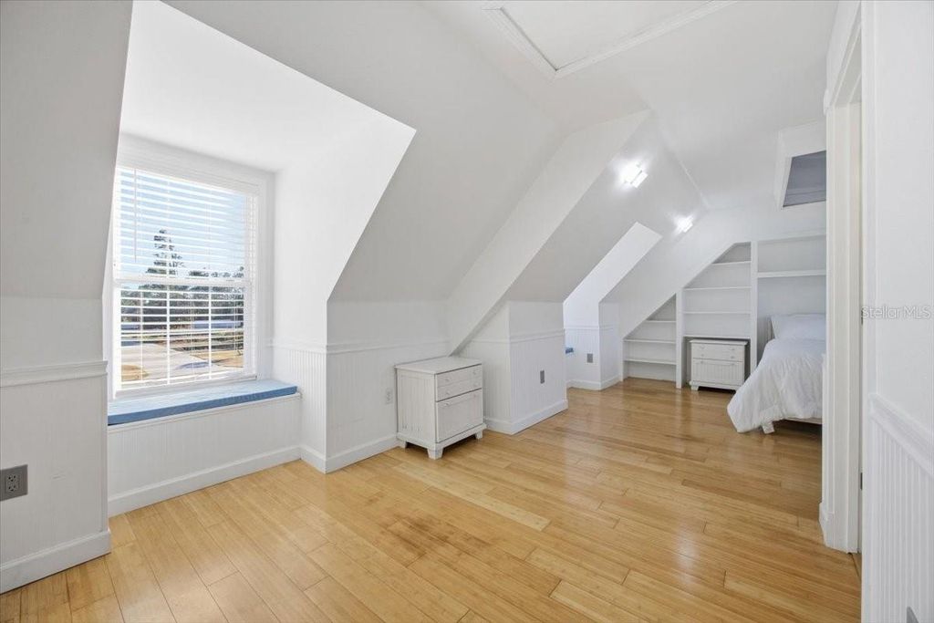 Image 21 of property listing at Address unavailable.