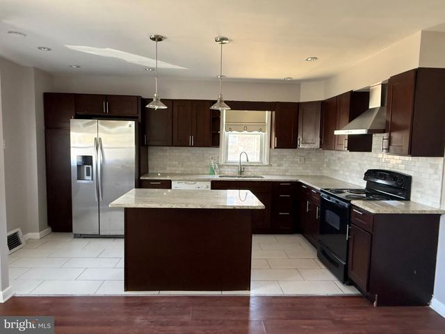 9083 CONVENT AVE, Philadelphia, PA 19136