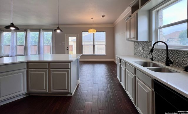 1042 MALTESE GDN, San Antonio, TX 78260