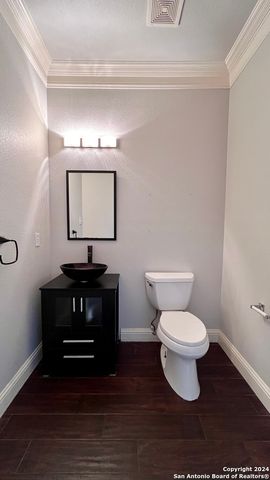 1042 MALTESE GDN, San Antonio, TX 78260