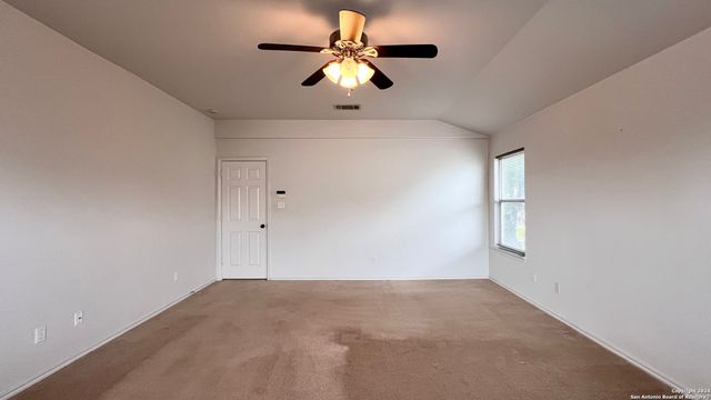 1042 MALTESE GDN, San Antonio, TX 78260