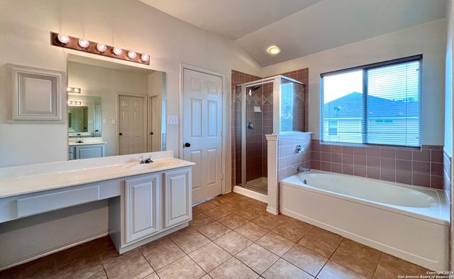 1042 MALTESE GDN, San Antonio, TX 78260