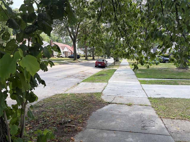 17655 Sunderland Road, Detroit, MI 48219