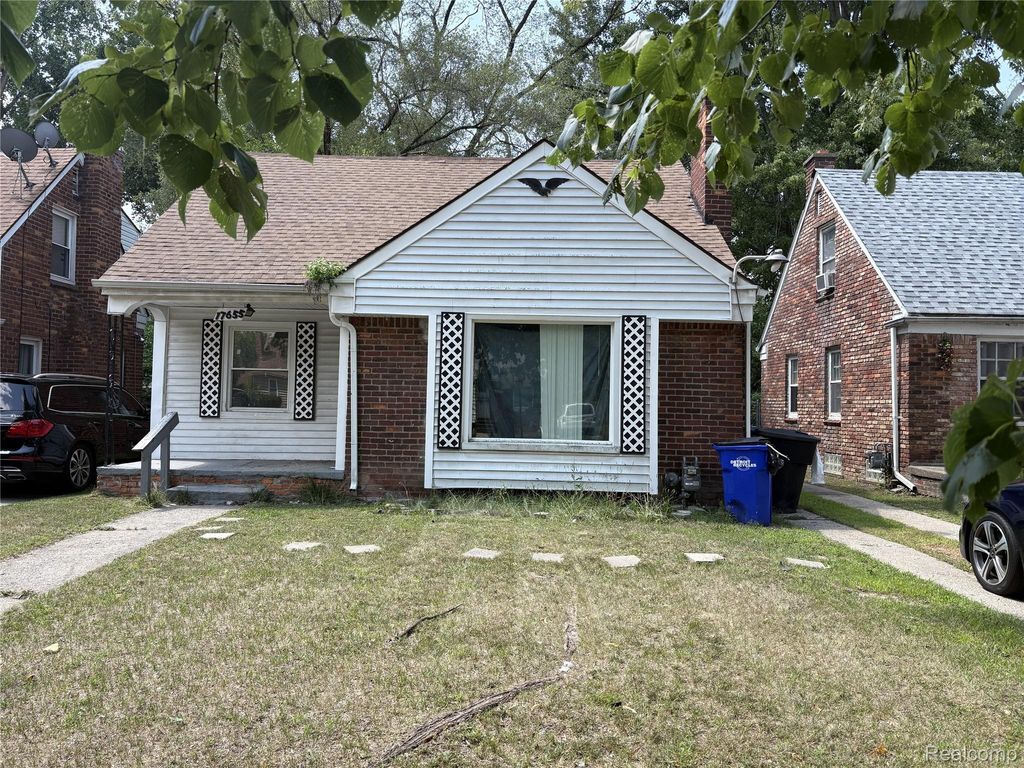 17655 Sunderland Road, Detroit, MI 48219