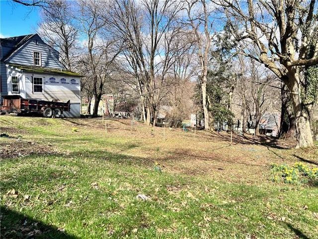 2302 LONGCREST AVE., Bethel Park, PA 15102
