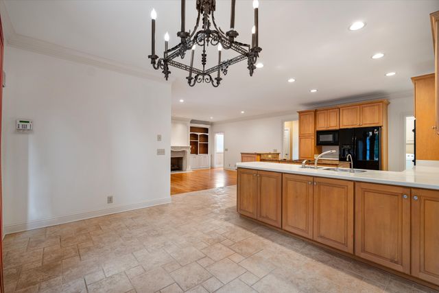 111 Carriage Way, Hendersonville, TN 37075