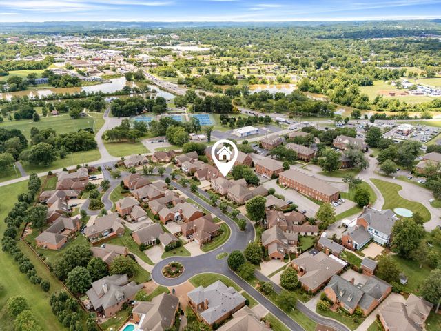 111 Carriage Way, Hendersonville, TN 37075