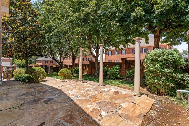 111 Carriage Way, Hendersonville, TN 37075