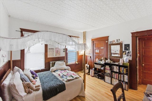 52 Isham Street, Burlington, VT 05401