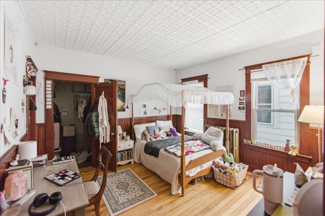 52 Isham Street, Burlington, VT 05401