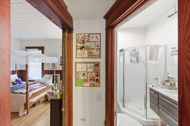 52 Isham Street, Burlington, VT 05401