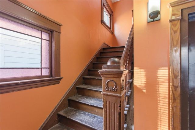 52 Isham Street, Burlington, VT 05401