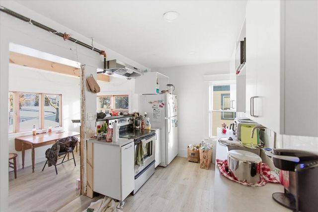 52 Isham Street, Burlington, VT 05401