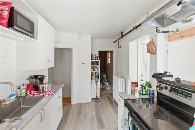 52 Isham Street, Burlington, VT 05401