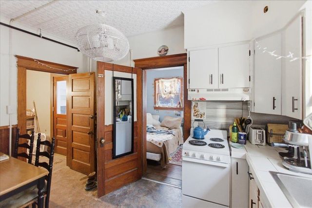 52 Isham Street, Burlington, VT 05401