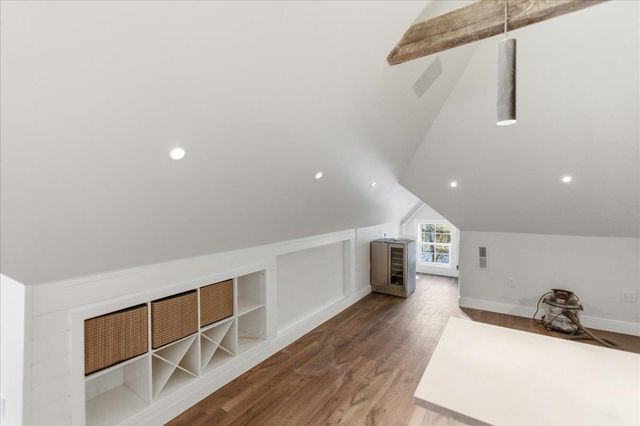 52 Isham Street, Burlington, VT 05401