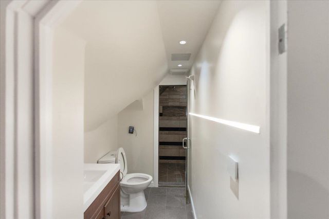 52 Isham Street, Burlington, VT 05401