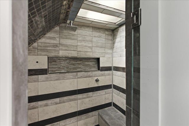 52 Isham Street, Burlington, VT 05401