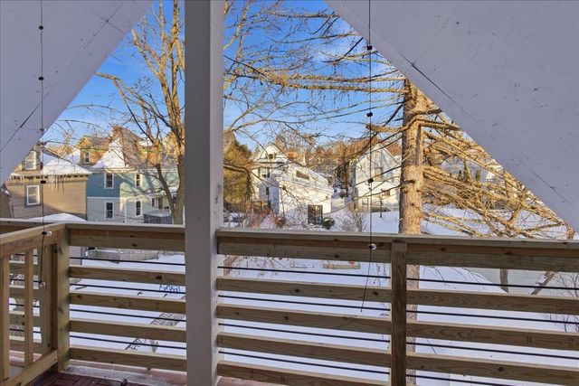 52 Isham Street, Burlington, VT 05401