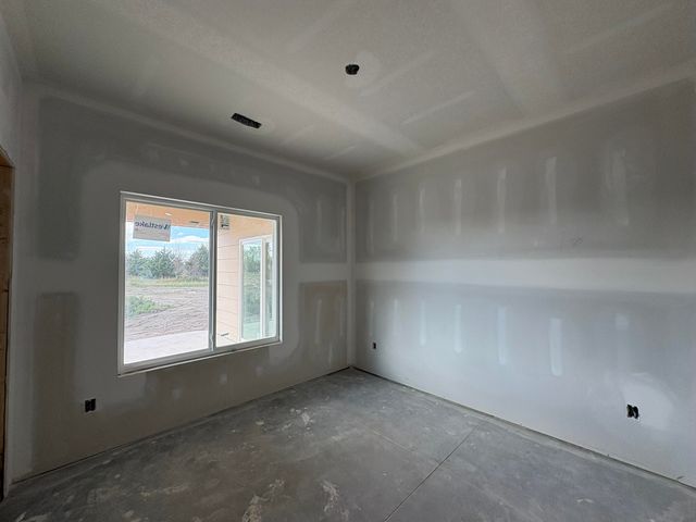 5809 Plumthicket St, Bel Aire, KS 67226