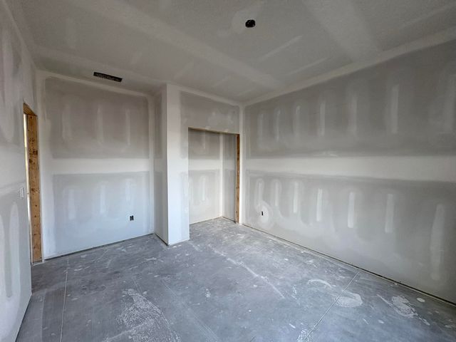 5809 Plumthicket St, Bel Aire, KS 67226