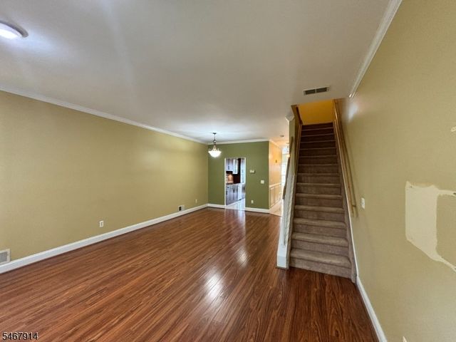 303 Tallwood Ln, Green Brook Twp., NJ 08812