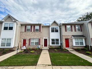 303 Tallwood Ln, Green Brook Twp., NJ 08812