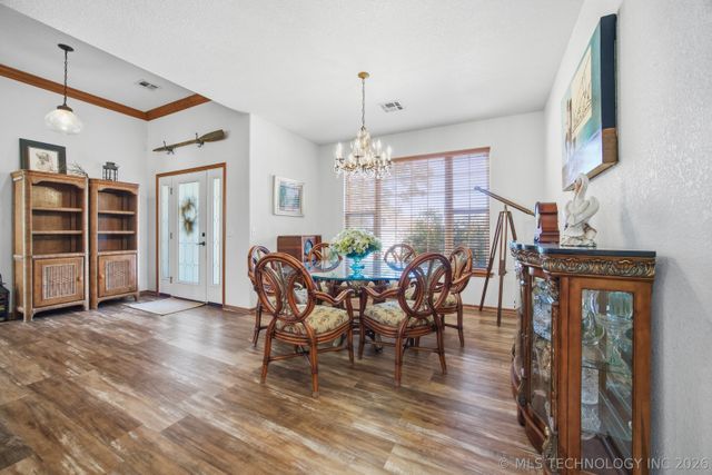 2445 Avalon Drive, Eufaula, OK 74432