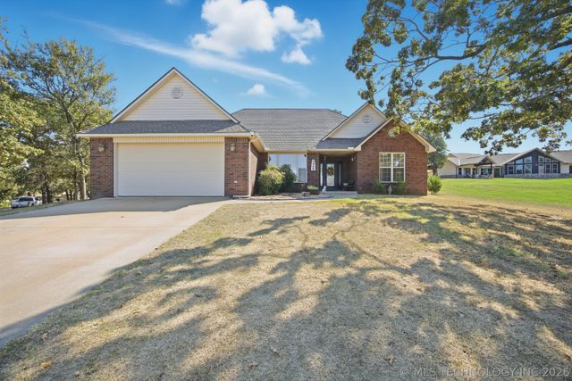 2445 Avalon Drive, Eufaula, OK 74432