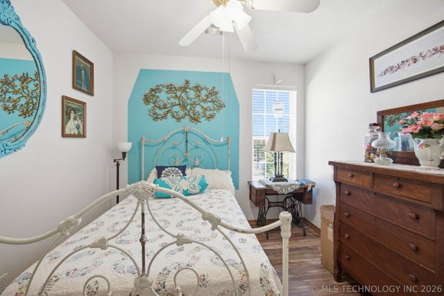 2445 Avalon Drive, Eufaula, OK 74432