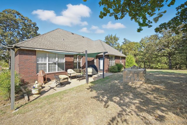 2445 Avalon Drive, Eufaula, OK 74432