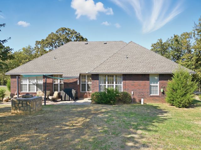 2445 Avalon Drive, Eufaula, OK 74432