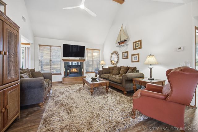 2445 Avalon Drive, Eufaula, OK 74432