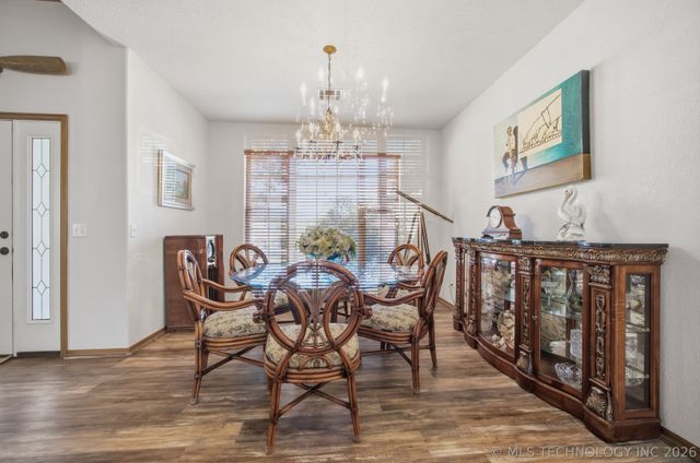 2445 Avalon Drive, Eufaula, OK 74432
