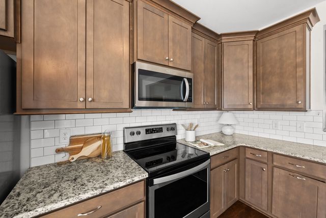 1032 Carraway Ln, Spring Hill, TN 37174