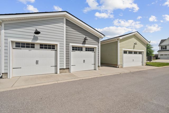 1032 Carraway Ln, Spring Hill, TN 37174