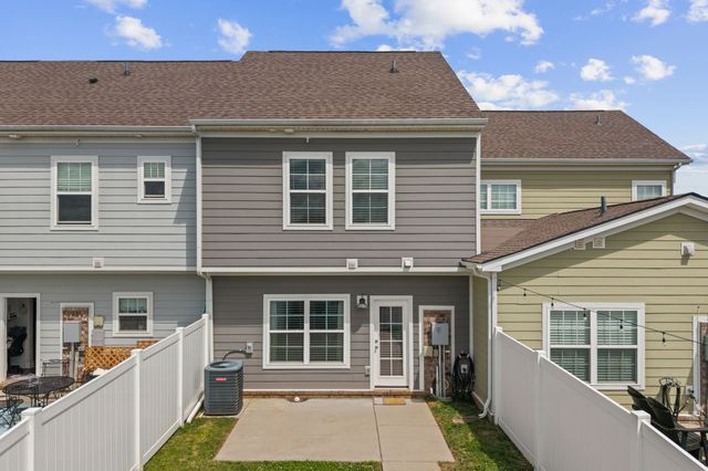 1032 Carraway Ln, Spring Hill, TN 37174