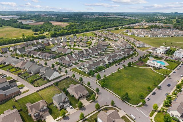 1032 Carraway Ln, Spring Hill, TN 37174