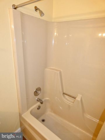 260 CLARKS CORNER RD, New Castle, DE 19720