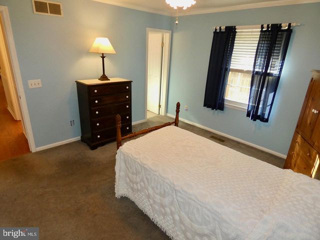 260 CLARKS CORNER RD, New Castle, DE 19720