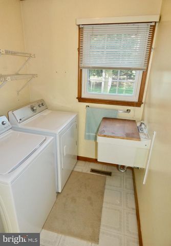 260 CLARKS CORNER RD, New Castle, DE 19720