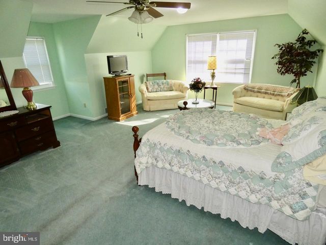 260 CLARKS CORNER RD, New Castle, DE 19720