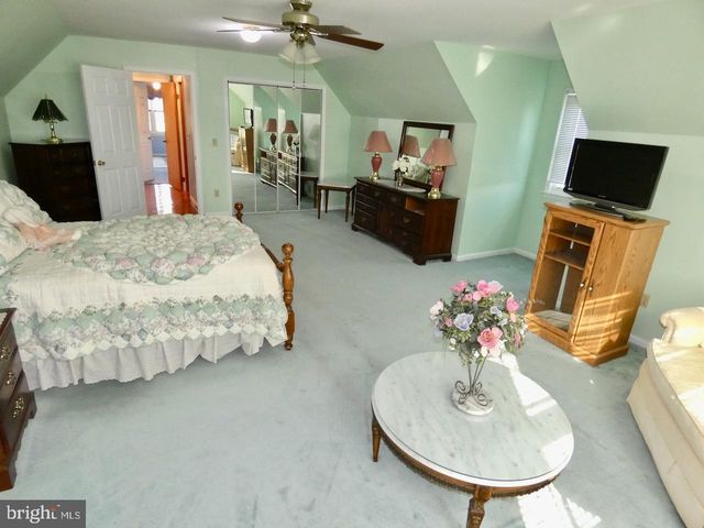 260 CLARKS CORNER RD, New Castle, DE 19720