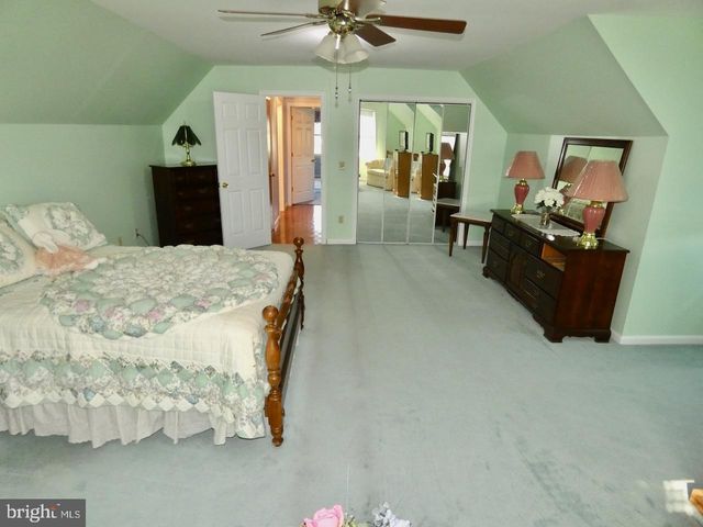 260 CLARKS CORNER RD, New Castle, DE 19720