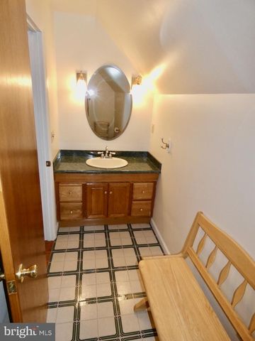 260 CLARKS CORNER RD, New Castle, DE 19720