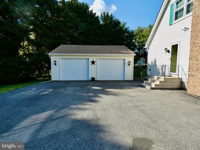 260 CLARKS CORNER RD, New Castle, DE 19720