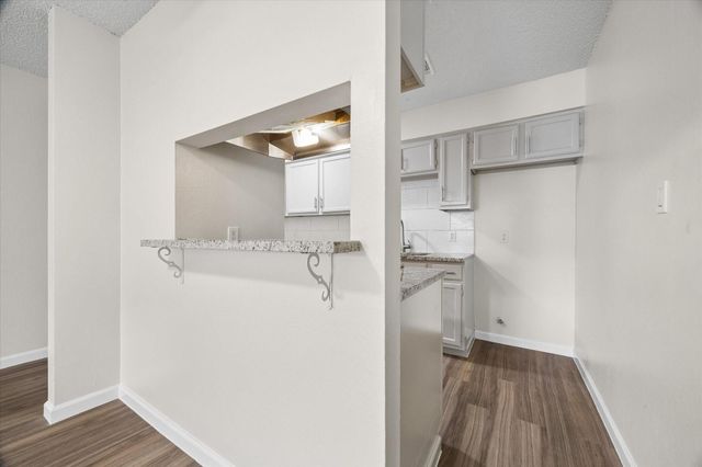 2501 Gulf Fwy 277B, Dickinson, TX 77539
