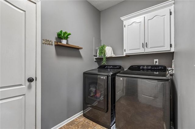 9119 N Camden Avenue, Kansas City, MO 64154